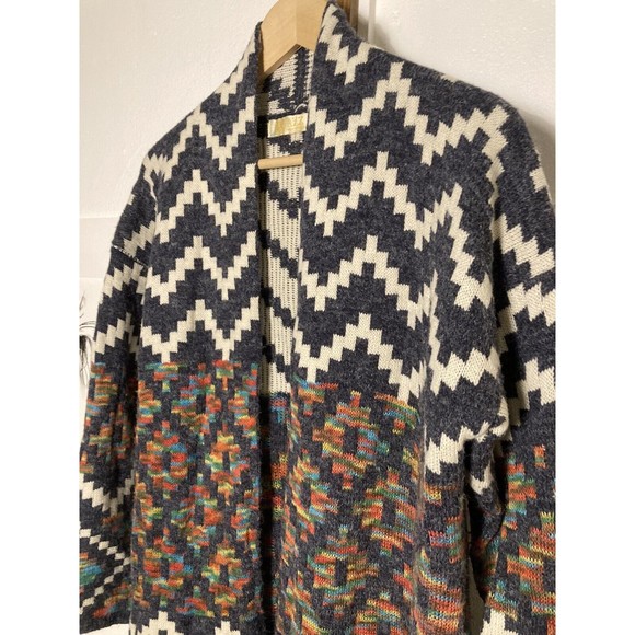 AZZ Women's Long Sleeve Aztec Print Cardigan Sweater Sz OS Southwestern Boho - Picture 3 of 10
